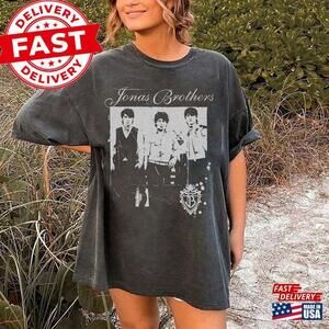 Jonas Brothers   T-Shirt Five Albums One Night Tour Shirt  Unisex